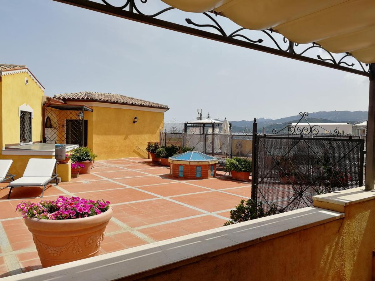 Residence Riva Azzurra Cannigione Bagian luar foto
