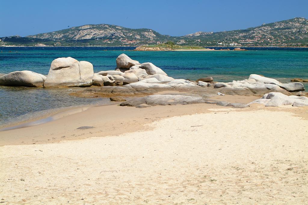 Residence Riva Azzurra Cannigione Bagian luar foto
