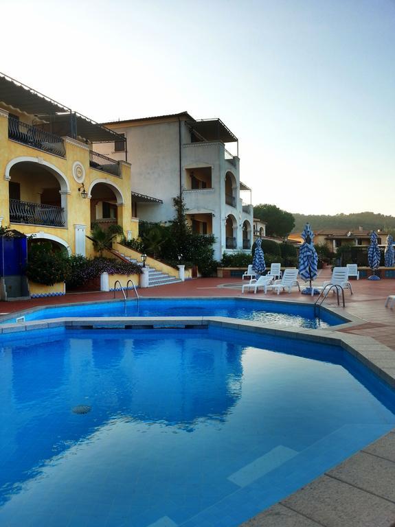 Residence Riva Azzurra Cannigione Bagian luar foto