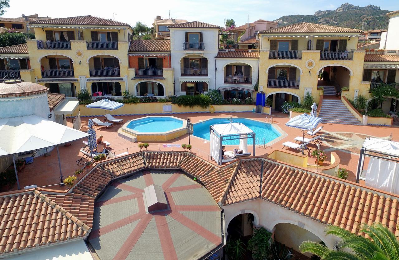 Residence Riva Azzurra Cannigione Bagian luar foto